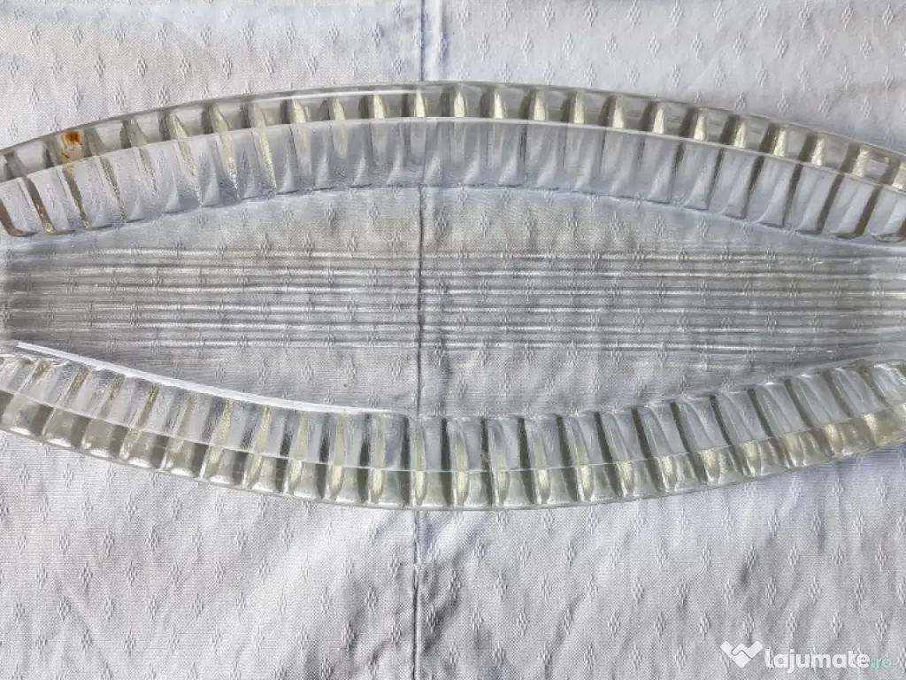 2 platouri sticla pt peste noi