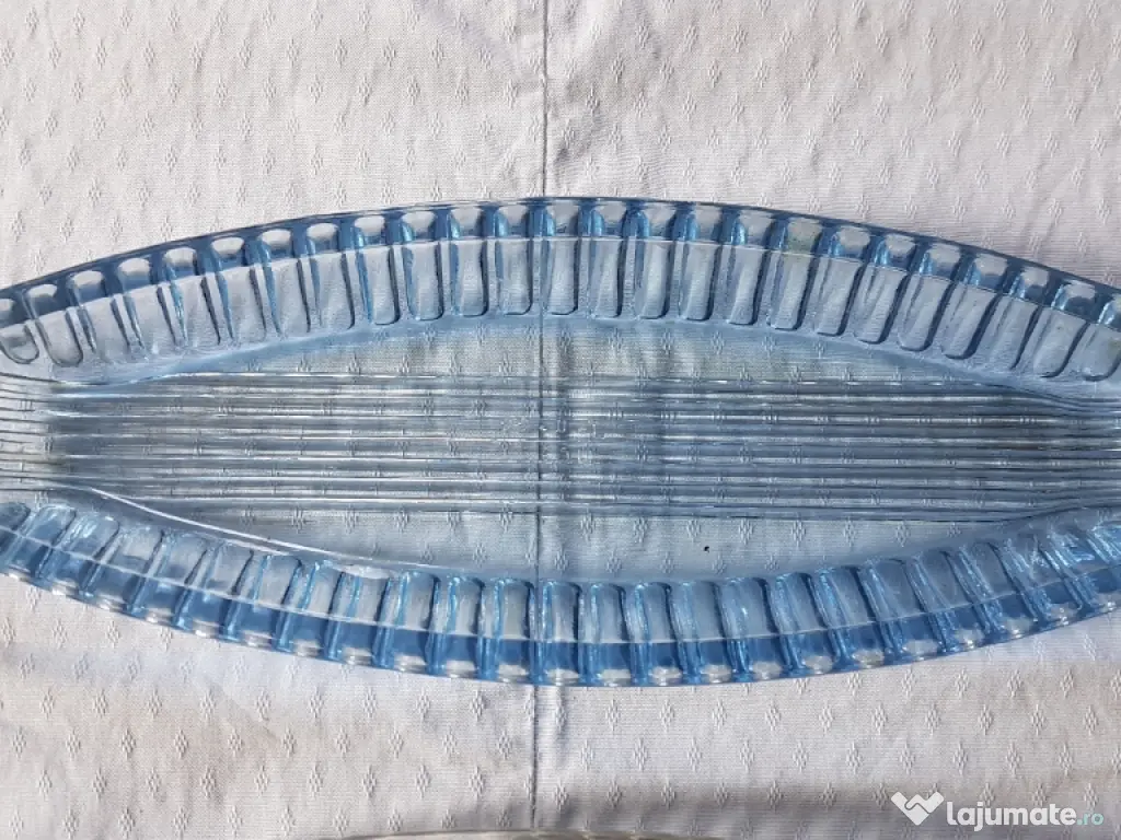 2 platouri sticla pt peste noi