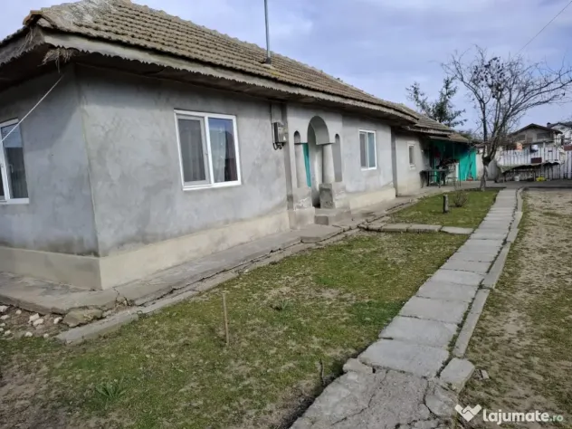 Vând casă com. bordusani ialomița