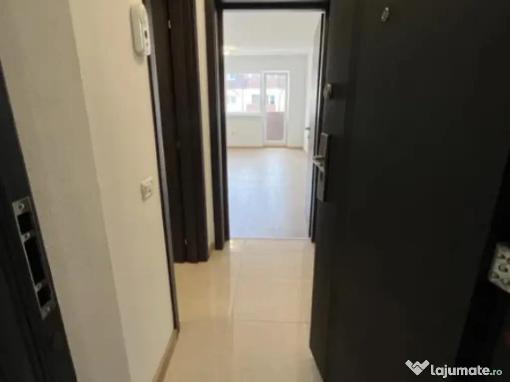 Apartament 2 camere, decomandat - zona Sanpteru