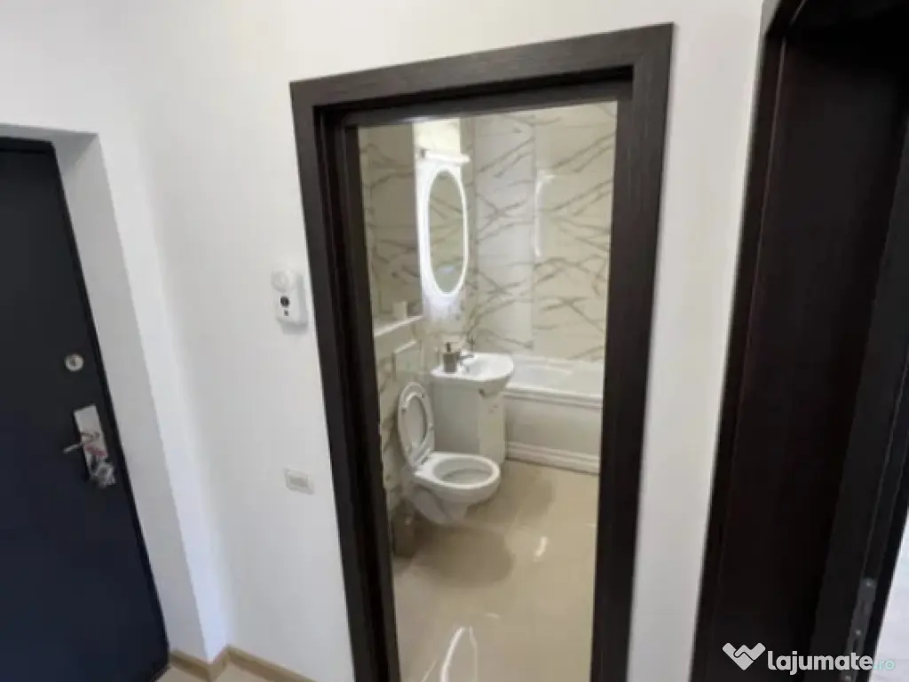 Apartament 2 camere, decomandat - zona Sanpteru