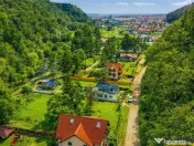 Film! Teren intravilan pe 1.300mp, arie apreciabila de case, 