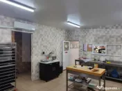 Inchiriez spatiu comercial 