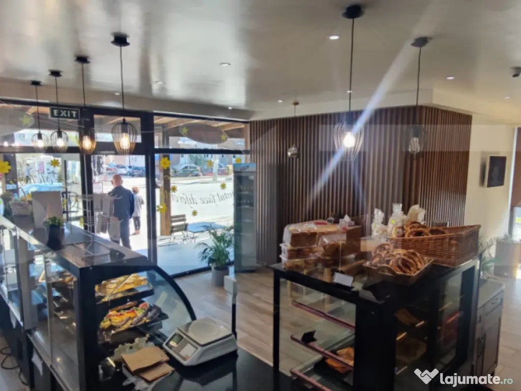 Spatiu comercial, 200 mp, zona Micro 6