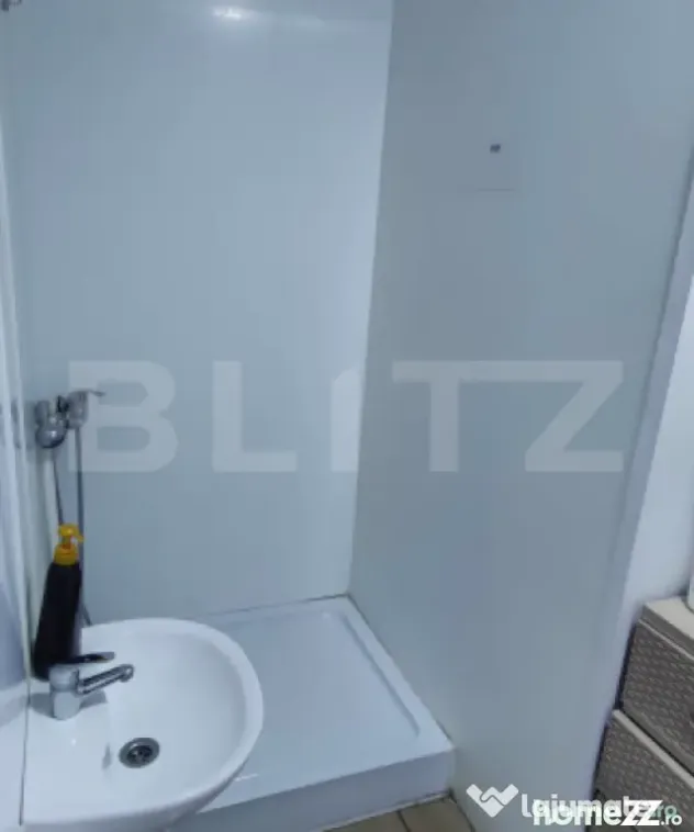 Spatiu comercial, 200 mp, zona Micro 6