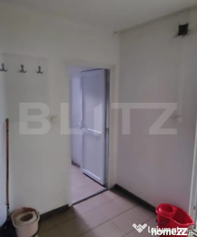 Spatiu comercial, 200 mp, zona Micro 6