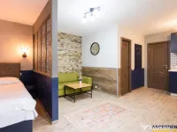 Apartament extins, trei unitati locative cu baie proprie, ce 