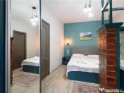 Apartament extins, trei unitati locative cu baie proprie, ce 