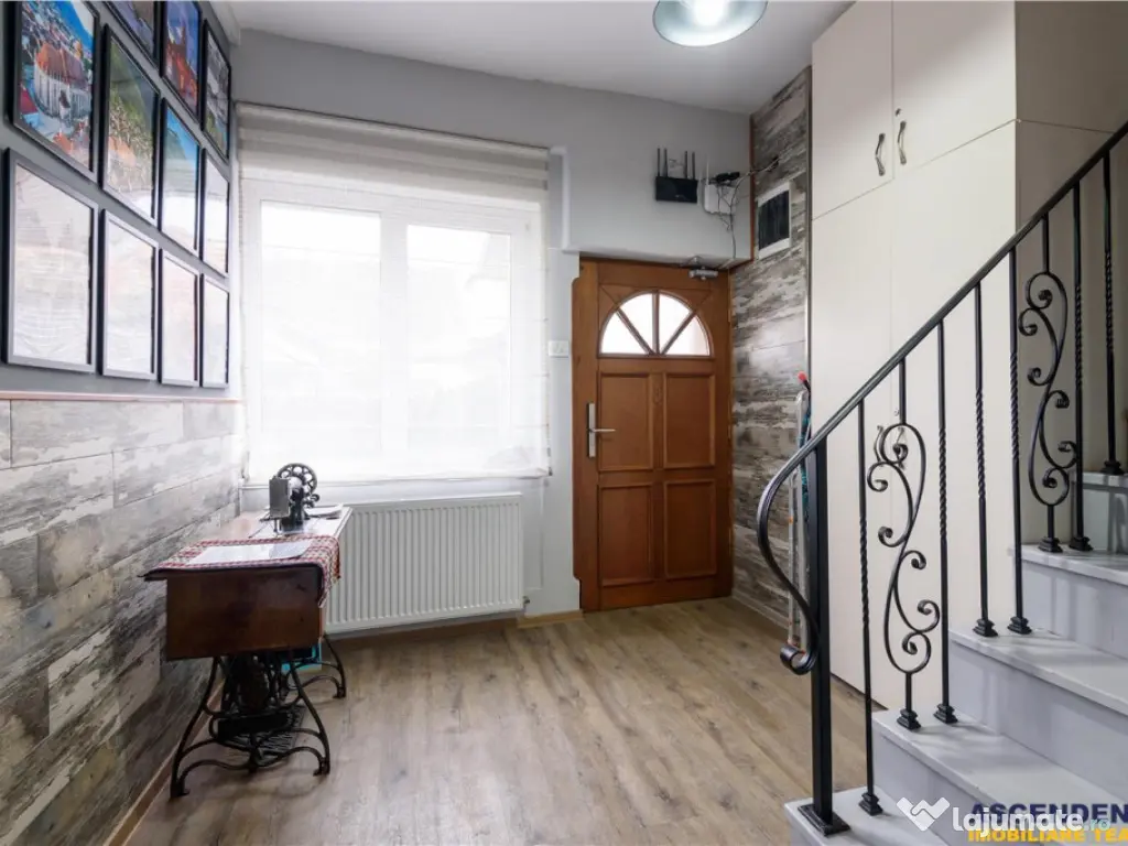 Apartament extins, trei unitati locative cu baie proprie, ce