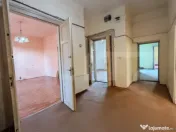 Cladire istorica, 175mp-5 camere, etaj 1, terasa si balcon, 