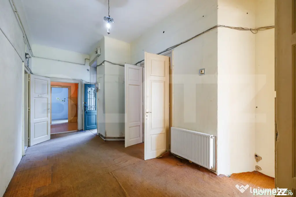 Cladire istorica, 175mp-5 camere, etaj 1, 1538Euro/ mp , z - Timisoara (Timis)