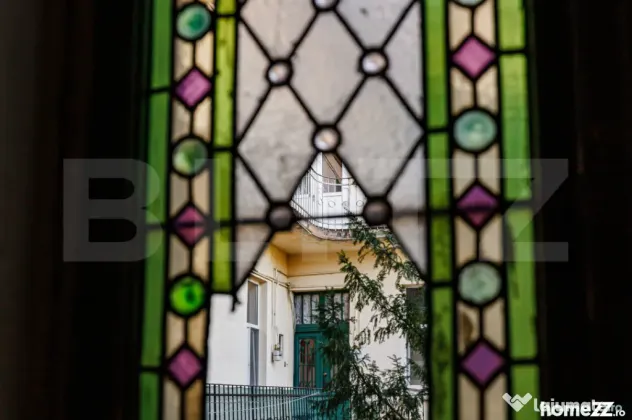 Cladire istorica, 175mp-5 camere, etaj 1, 1538Euro/ mp , z - Timisoara (Timis)