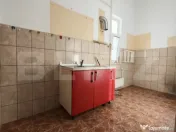 Cladire istorica, 175mp-5 camere, etaj 1, terasa si balcon, 