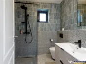 FILM! Vila de poveste, in centrul Brasovului, pe Drumul Ceta 