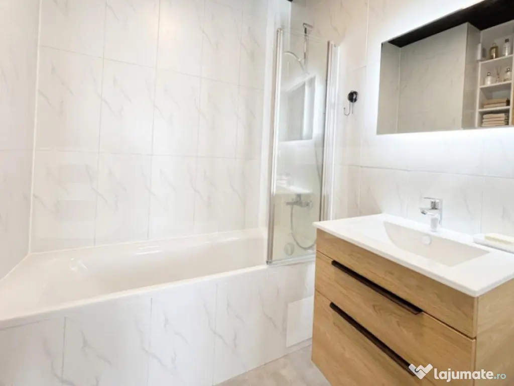 Apartament 2 camere, 47 mp, zona Lipovei