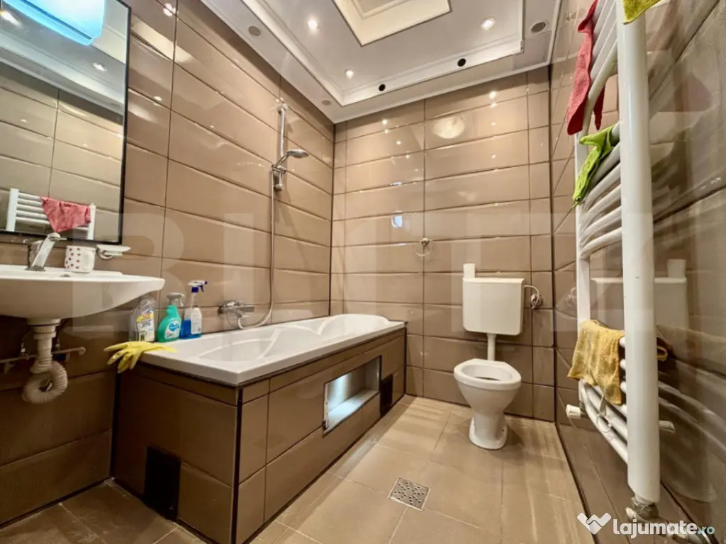 Oportunitate! Apartament deosebit, 2 camere, 54 mp, clădire