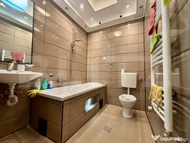 Oportunitate! Apartament deosebit, 2 camere, 54 mp, clădire