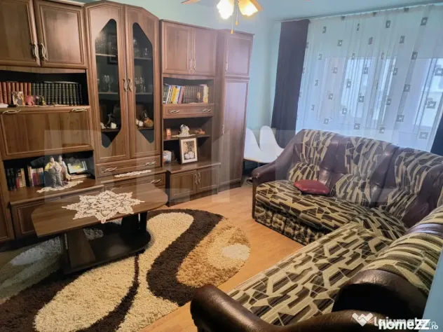 Apartament cu 3 camere, decomandat, 66 mp, etaj 4 - Dej