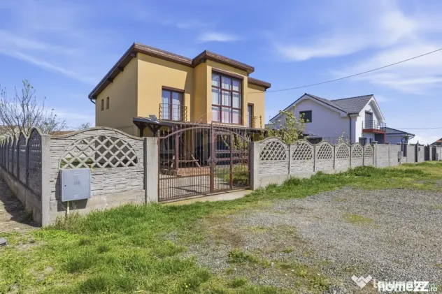 Casă cu 5 camere de inchiriat in Sofronea,Arad