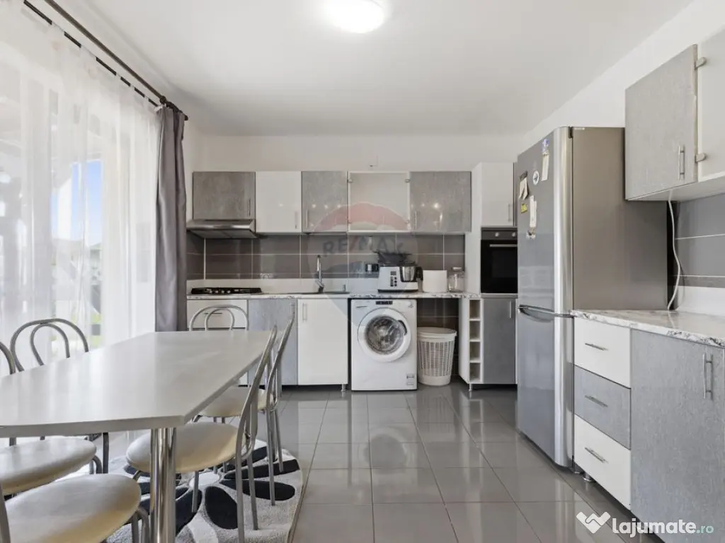 Casă cu 5 camere de inchiriat in Sofronea,Arad