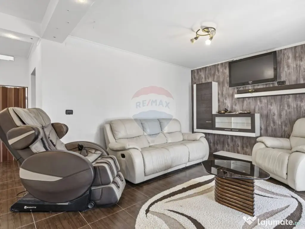 Casă cu 5 camere de inchiriat in Sofronea,Arad