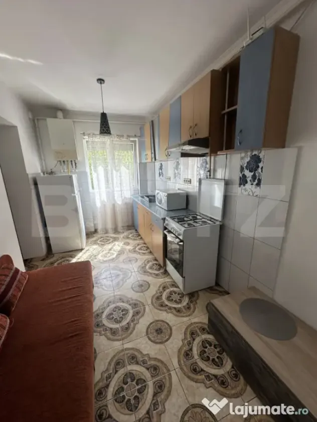 Apartament cu 2 camere, decomandat, 53 mp, zona Careiului