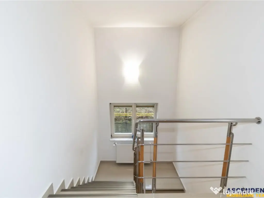 Resedinta cu atmosfera familiara,peisaj imersiv,amplasare pr