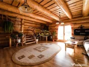 Casa din busteni cu ferma zootehnica si afacere (Tengheler, 