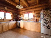 Casa din busteni cu ferma zootehnica si afacere (Tengheler, 