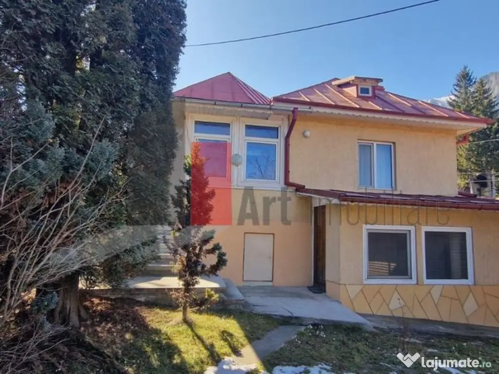 CASA DE VANZARE IN BUSTENI- POIANA TAPULUI