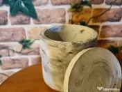 Recipiente din ipsos sigilate 