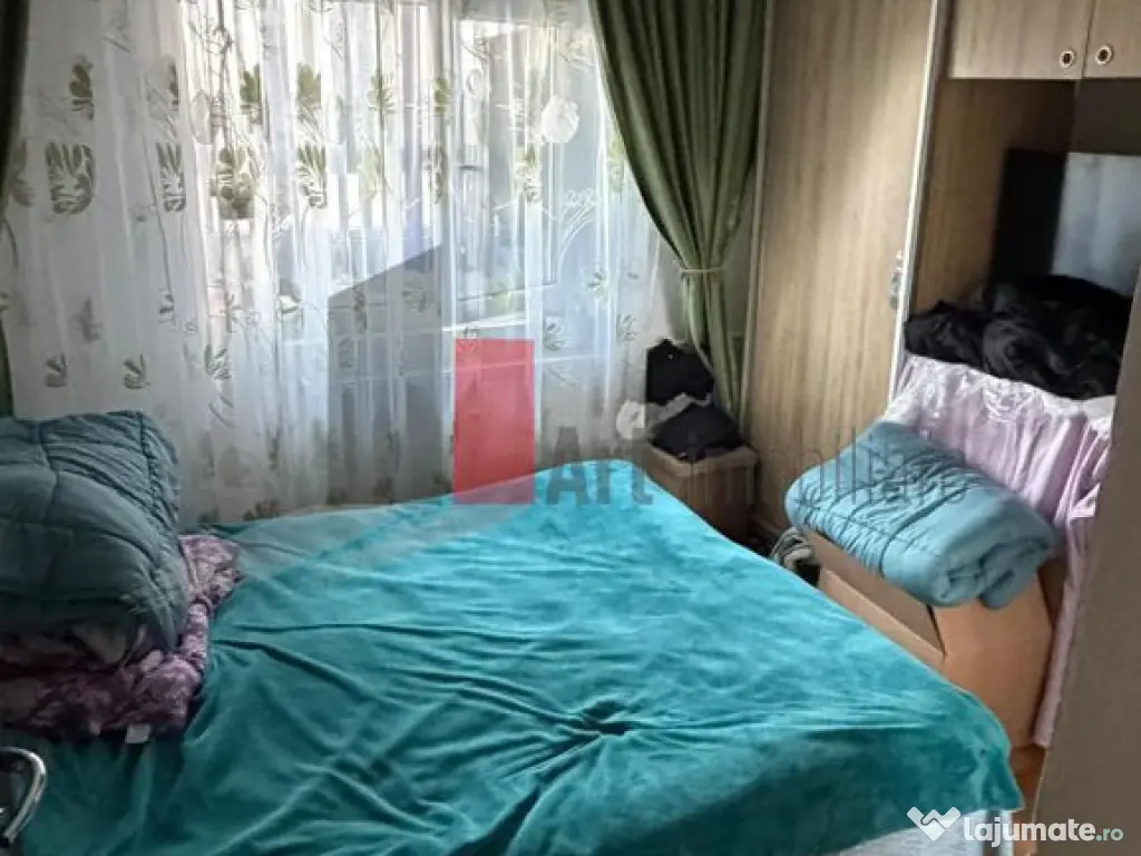 Apartament cu trei camere de vanzare-Crangasi-loc de parcare