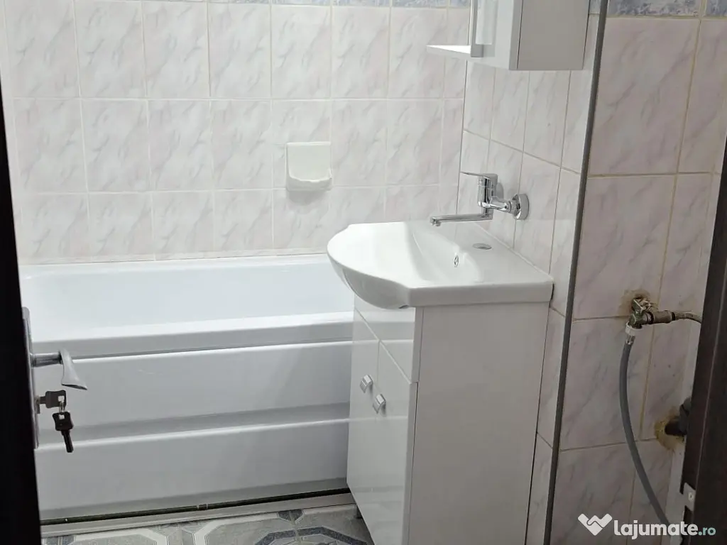 Inchiriez apartament cu doua camere