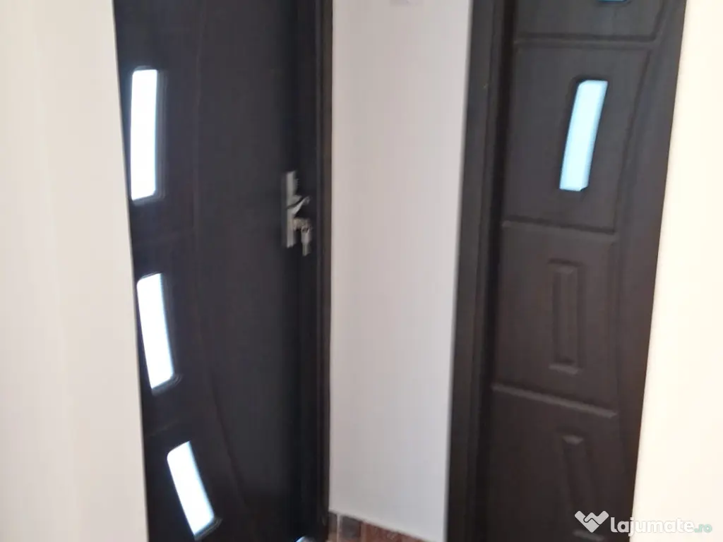 Inchiriez apartament cu doua camere