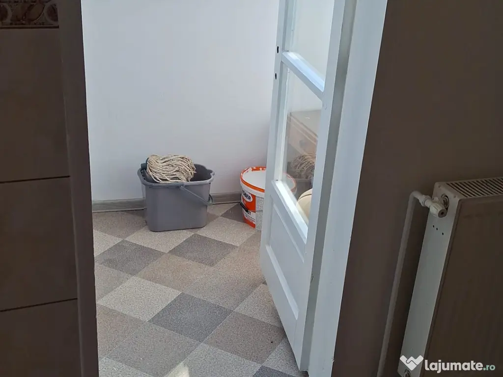 Inchiriez apartament cu doua camere