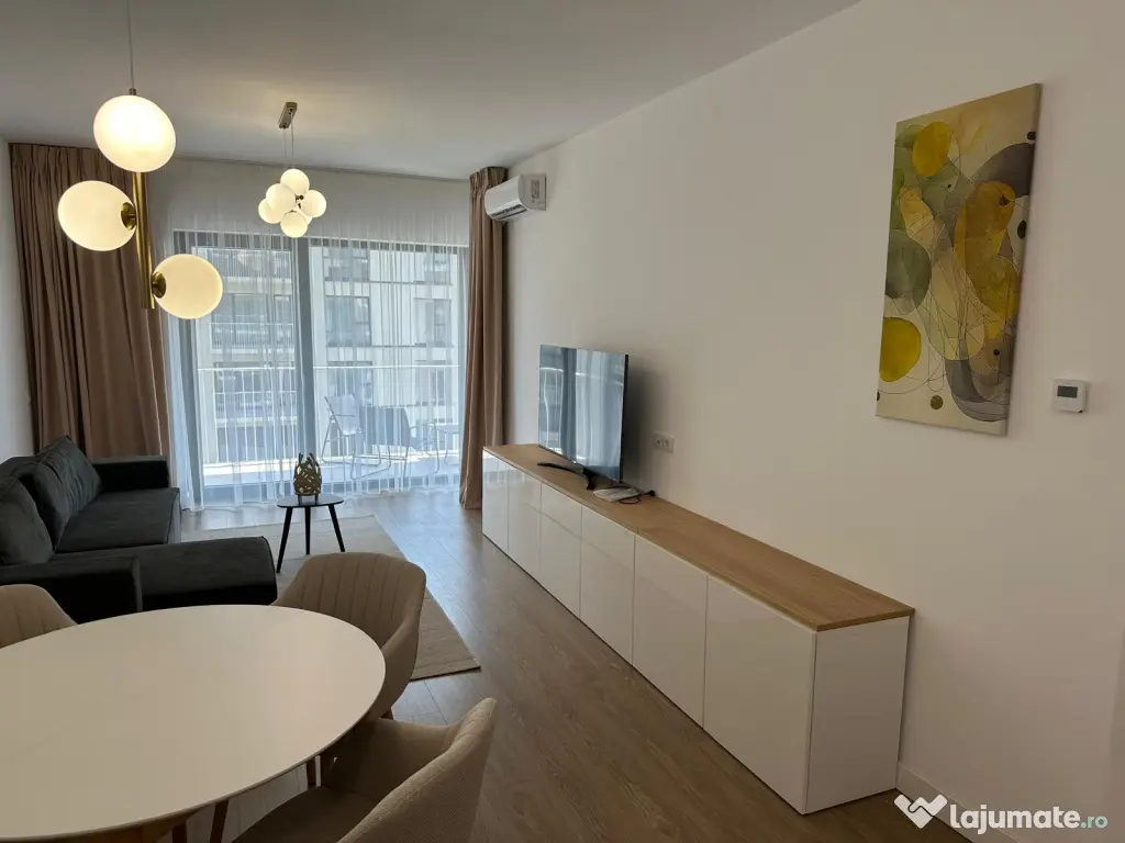 Inchiriez apartament 2 camere + parcare Silk District