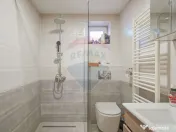 Casă cu 7 Camere + Spațiu Comercial, Oportunitate Rară... 