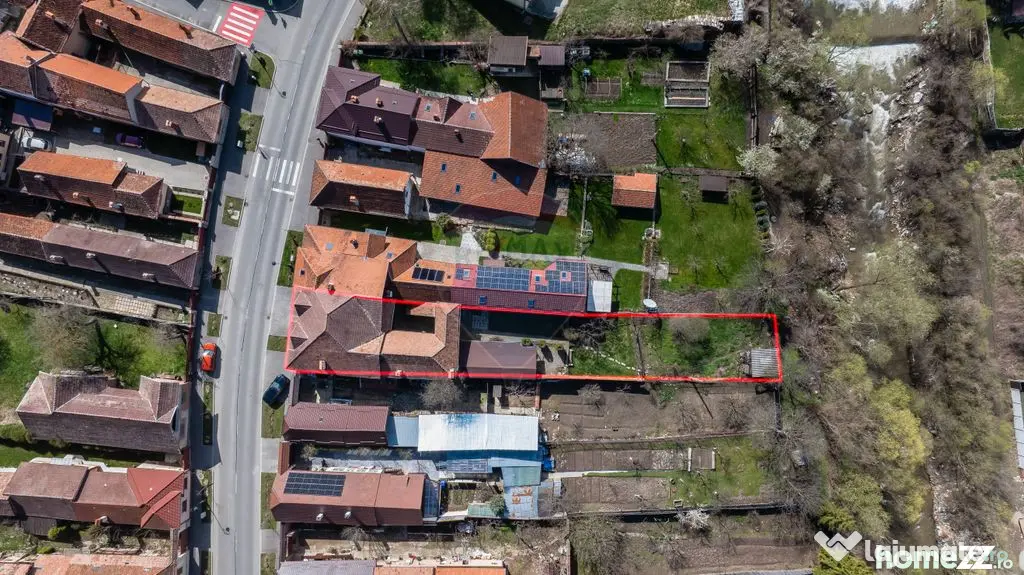 Casă cu 7 Camere + Spațiu Comercial, Oportunitate Rară... - Rasnov (Brasov)