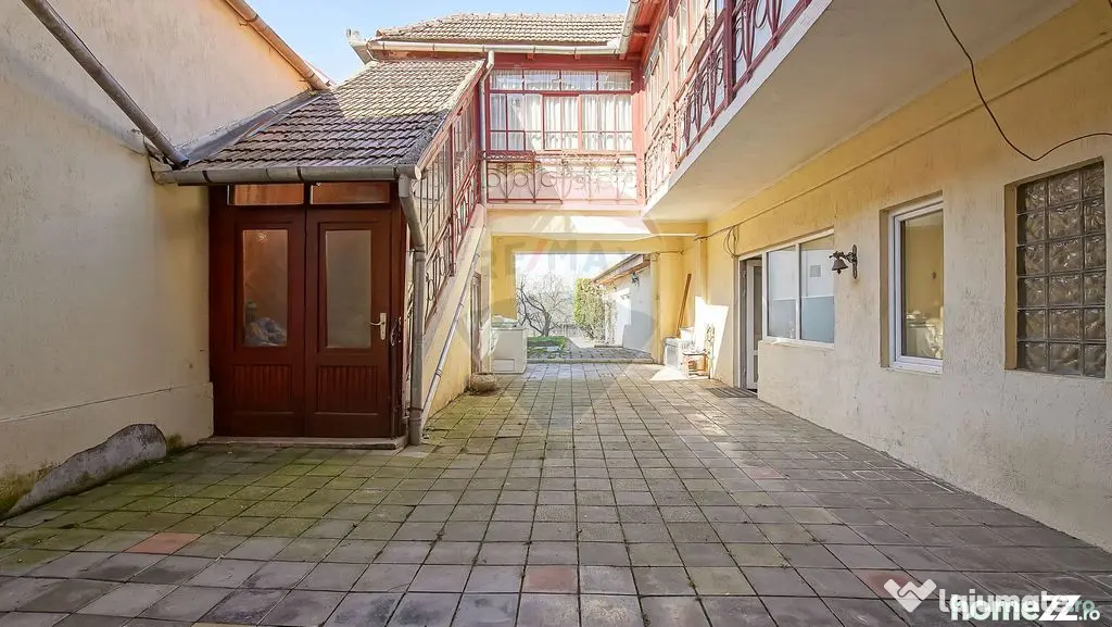 Casă cu 7 Camere + Spațiu Comercial, Oportunitate Rară...