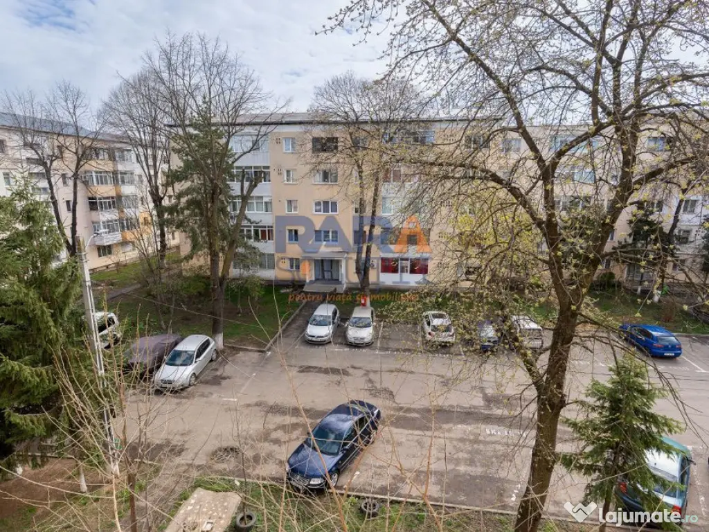 Apartament 3 camere, două băi - Str. Bogdan Dragoș