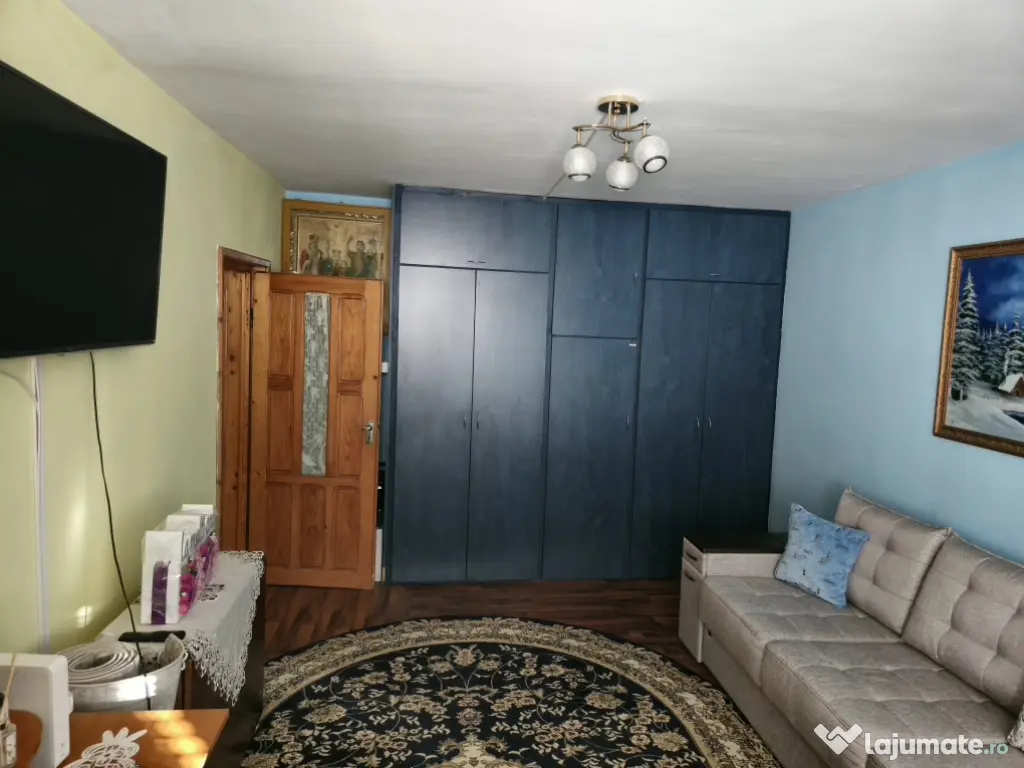 vând apartament ultracentral Bacău