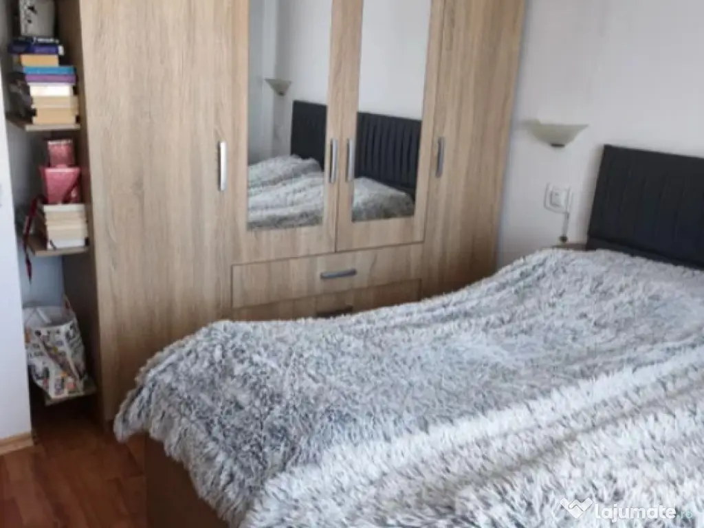 Apartament 3 camere, decomandat - zona Astra