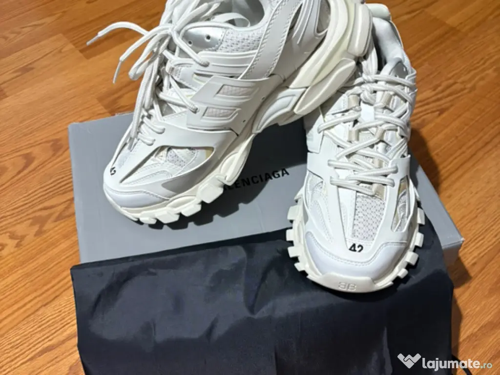 Balenciaga Track