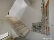 Casa se preda finisata - 4 bai -3 dormitoare - curte - parca 