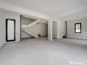 Casa se preda finisata - 4 bai -3 dormitoare - curte - parca 