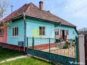 Casă singur în curte – Mureș – Păsăreni – Zona... 