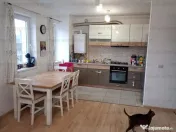 Apartament 2 camere, decomandat - zona Tractorul 