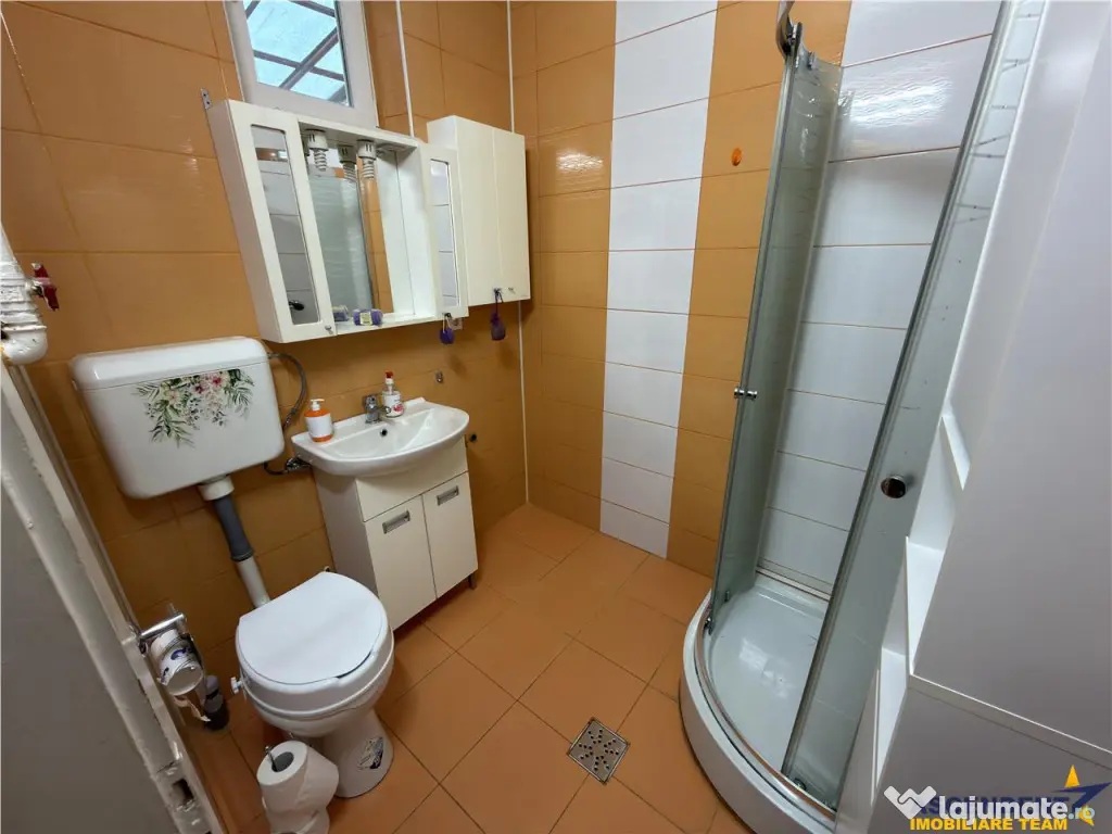 3D!Ansamblu casa productie comercial, 3 corpuri,acces strada