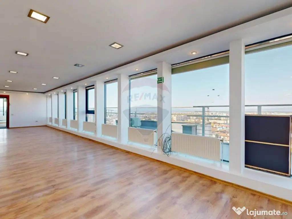 BIROU cu priveliște panoramică – Centru Civic