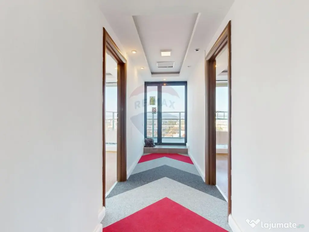 BIROU cu priveliște panoramică – Centru Civic